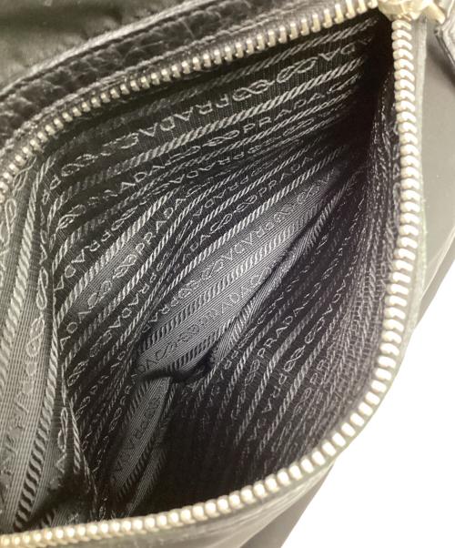 PRADA（プラダ）PRADA (プラダ) トライアングルロゴナイロンショルダーバッグ ブラックの古着・服飾アイテム