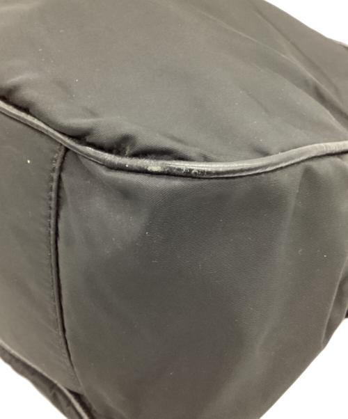 PRADA（プラダ）PRADA (プラダ) トライアングルロゴナイロンショルダーバッグ ブラックの古着・服飾アイテム