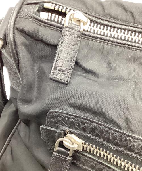 PRADA（プラダ）PRADA (プラダ) トライアングルロゴナイロンショルダーバッグ ブラックの古着・服飾アイテム