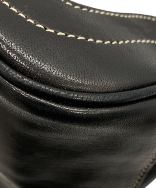 PRADA（プラダ）PRADA (プラダ) レザーナイロンコンビスタッズタッセルハンドバッグ ブラックの古着・服飾アイテム