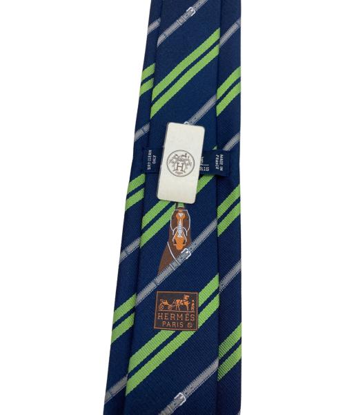 HERMES（エルメス）HERMES (エルメス) ベルト柄 ネクタイ グリーン×ネイビー サイズ:実寸サイズをご参照下さい。 未使用品の古着・服飾アイテム