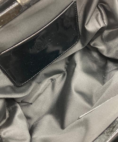 MOSCHINO（モスキーノ）MOSCHINO (モスキーノ) ハンドカフハンドルパテントハンドバッグ ブラック サイズ:実寸サイズをご参照下さい。の古着・服飾アイテム