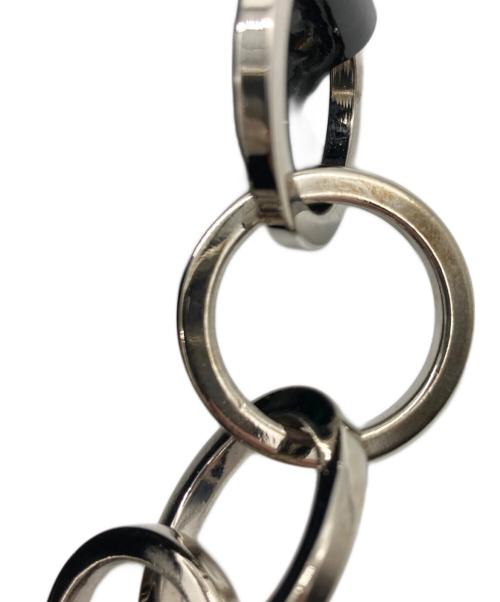 Salvatore Ferragamo（サルヴァトーレ フェラガモ）Salvatore Ferragamo (サルヴァトーレ フェラガモ) パテントレザーチェーンショルダーバッグ ブラック サイズ:実寸サイズをご参照下さい。の古着・服飾アイテム