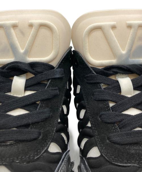 VALENTINO（ヴァレンティノ）VALENTINO (ヴァレンティノ) スニーカー ホワイト×ブラック サイズ:SIZE 27 1/2の古着・服飾アイテム