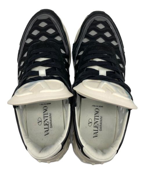 VALENTINO（ヴァレンティノ）VALENTINO (ヴァレンティノ) スニーカー ホワイト×ブラック サイズ:SIZE 27 1/2の古着・服飾アイテム