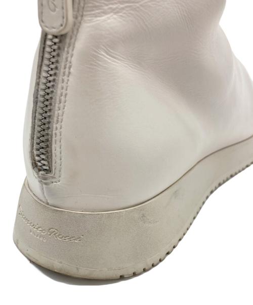 Gianvito Rossi（ジャンヴィト ロッシ）Gianvito Rossi (ジャンヴィト ロッシ) ジップアップ  レザー ショートブーツ ホワイト サイズ:SIZE 41の古着・服飾アイテム