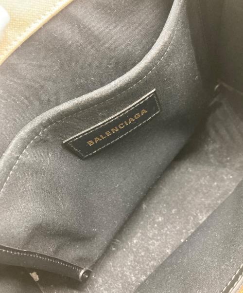 BALENCIAGA（バレンシアガ）BALENCIAGA (バレンシアガ) HARDWARE TOTE S/2way トートバッグ アイボリー×ブラックの古着・服飾アイテム