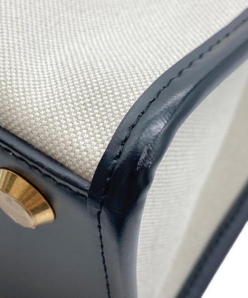 BALENCIAGA（バレンシアガ）BALENCIAGA (バレンシアガ) HARDWARE TOTE S/2way トートバッグ アイボリー×ブラックの古着・服飾アイテム