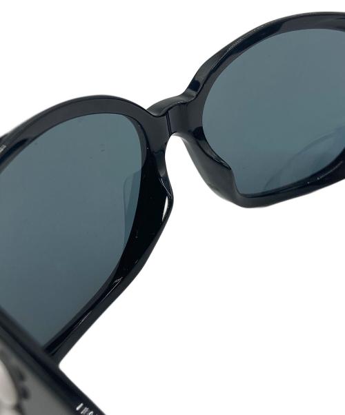 CHANEL（シャネル）CHANEL (シャネル) カメリア サングラス ブラック サイズ:56□16 130の古着・服飾アイテム