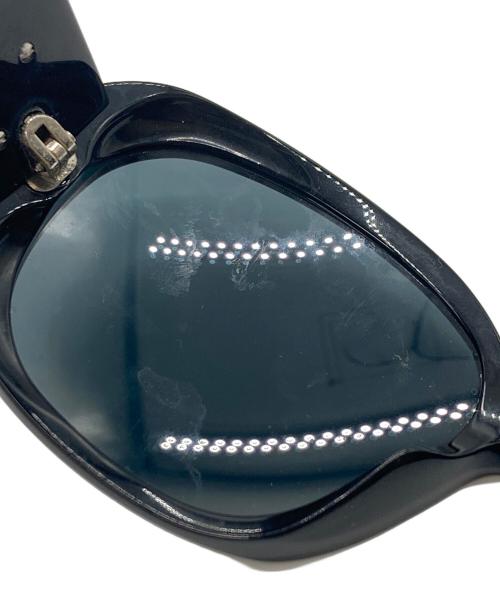 CHANEL（シャネル）CHANEL (シャネル) カメリア サングラス ブラック サイズ:56□16 130の古着・服飾アイテム