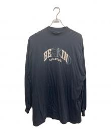 BALENCIAGA（バレンシアガ）の古着「BE KIND ロングスリーブ Tシャツ」｜ブラック