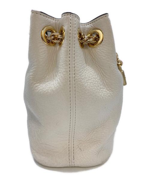 MICHAEL KORS（マイケル・コース）MICHAEL KORS (マイケル・コース) チェーンショルダーバッグ ホワイト サイズ:実寸サイズをご参照下さい。の古着・服飾アイテム