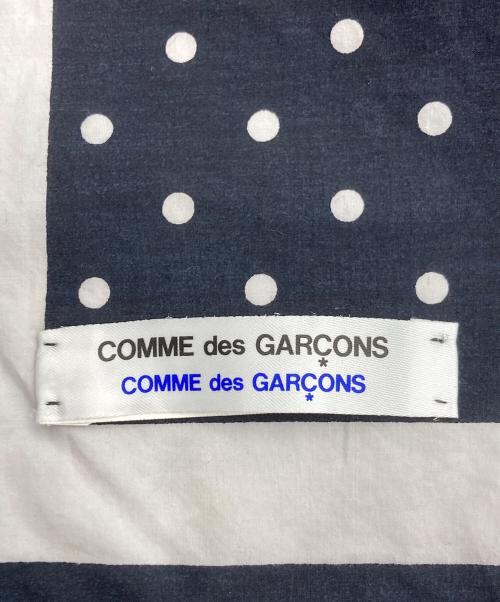 COMME des GARCONS COMME des GARCONS（コムデギャルソン コムデギャルソン）COMME des GARCONS COMME des GARCONS (コムデギャルソン コムデギャルソン) 大判 ドット柄 ストール ネイビーの古着・服飾アイテム