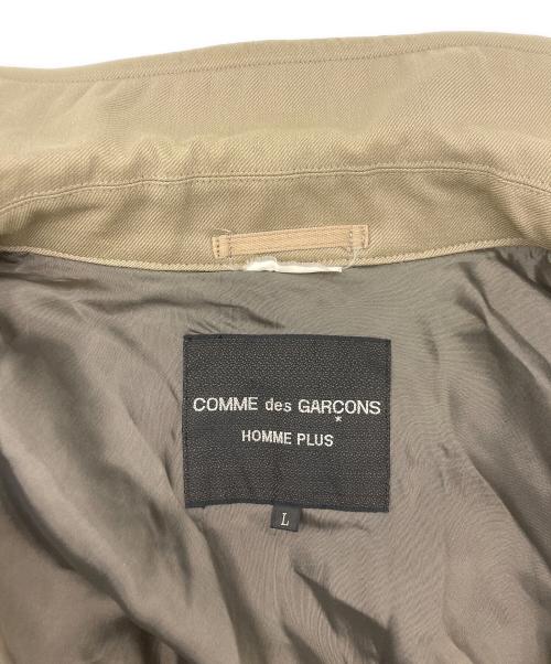 COMME des GARCONS HOMME PLUS（コムデギャルソンオムプリュス）COMME des GARCONS HOMME PLUS (コムデギャルソンオムプリュス) ステンカラーコート ベージュ サイズ:SIZE Lの古着・服飾アイテム
