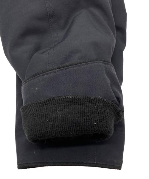 CANADA GOOSE（カナダグース）CANADA GOOSE (カナダグース) KAMLOOPS DOWN JACKET ネイビー サイズ:SIZE Sの古着・服飾アイテム