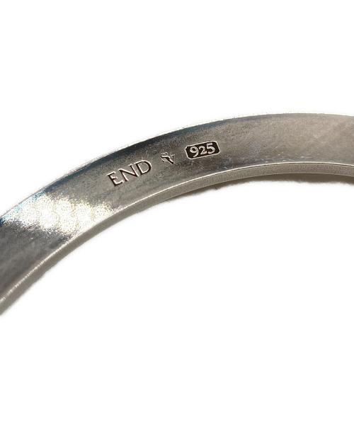 TAKAHIROMIYASHITA TheSoloIst.（タカヒロミヤシタ ザソロイスト）TAKAHIROMIYASHITA TheSoloIst. (タカヒロミヤシタ ザソロイスト) END (エンド) BONE SHAPED HANDCUFFS BRACELET サイズ:実寸サイズをご参照下さい。の古着・服飾アイテム