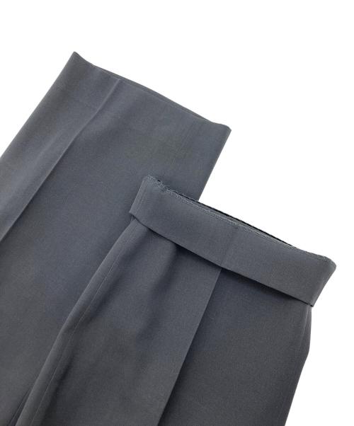 AURALEE（オーラリー）AURALEE (オーラリー) LIGHT WOOLMAX GABARDINE TWO-TUCK SLACKS グレー サイズ:SIZE4の古着・服飾アイテム