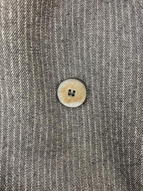 m's braque（エムズブラック）m's braque (エムズブラック) ストライプ ダブルジャケット グレー サイズ:SIZE38の古着・服飾アイテム