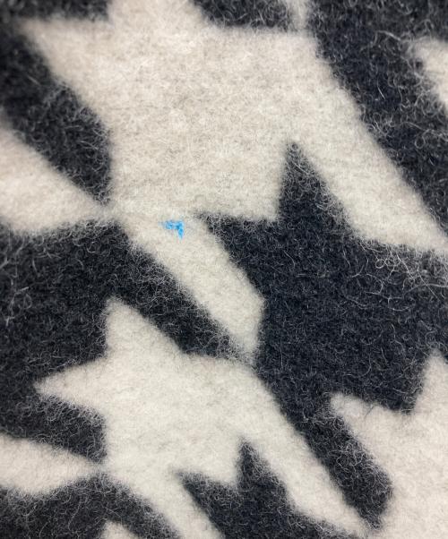 BURBERRY（バーバリー）BURBERRY (バーバリー) Houndstooth Wool Blanket Cape/ハウンドトゥースウールブランケットケープ ホワイト×ブラック サイズ:Lの古着・服飾アイテム