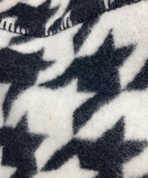 BURBERRY（バーバリー）BURBERRY (バーバリー) Houndstooth Wool Blanket Cape/ハウンドトゥースウールブランケットケープ ホワイト×ブラック サイズ:Lの古着・服飾アイテム