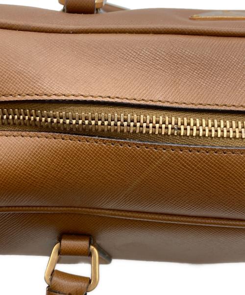 PRADA（プラダ）PRADA (プラダ) サフィアーノレザーハンドバッグ ブラウンの古着・服飾アイテム