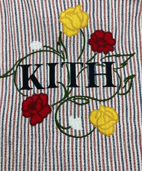 KITH（キス）KITH (キス) Tilden Button Up Polo アイボリー×レッド サイズ:SIZE XLの古着・服飾アイテム