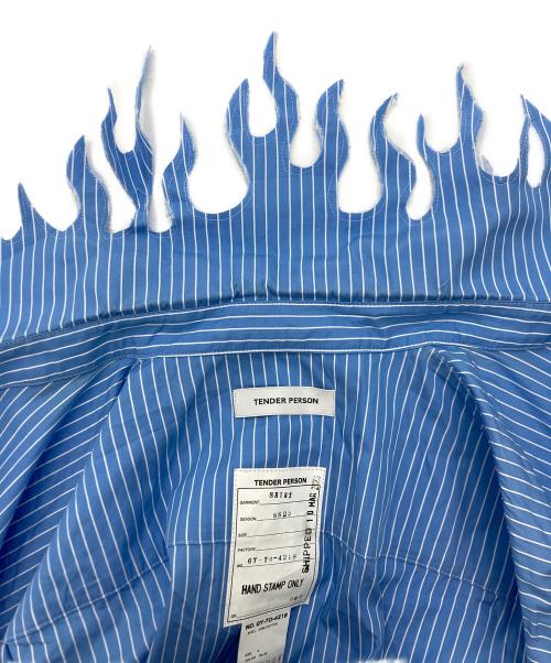 TENDER PERSON（テンダ―パーソン）TENDER PERSON (テンダ―パーソン) FLAME COLLAR STRIPE SHIRT ブルー サイズ:SIZE4の古着・服飾アイテム