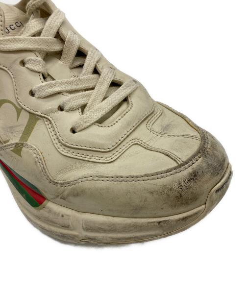 GUCCI（グッチ）GUCCI (グッチ) スニーカー ベージュ サイズ:SIZE5の古着・服飾アイテム