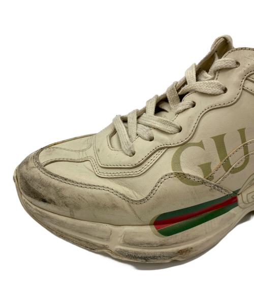 GUCCI（グッチ）GUCCI (グッチ) スニーカー ベージュ サイズ:SIZE5の古着・服飾アイテム