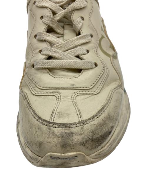 GUCCI（グッチ）GUCCI (グッチ) スニーカー ベージュ サイズ:SIZE5の古着・服飾アイテム