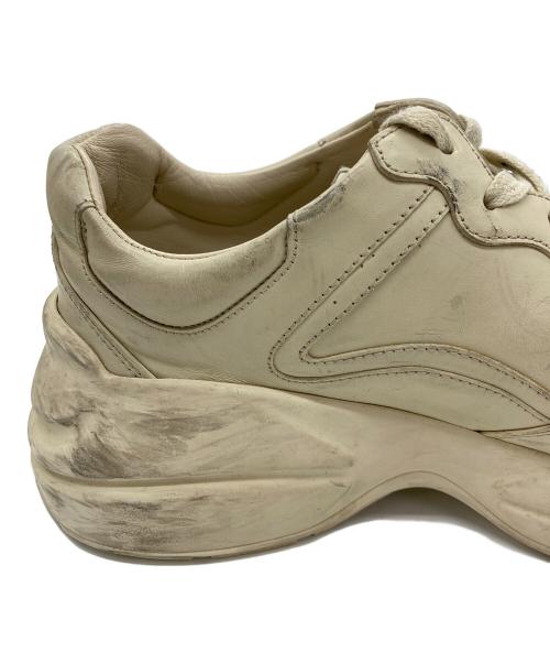 GUCCI（グッチ）GUCCI (グッチ) スニーカー ベージュ サイズ:SIZE5の古着・服飾アイテム