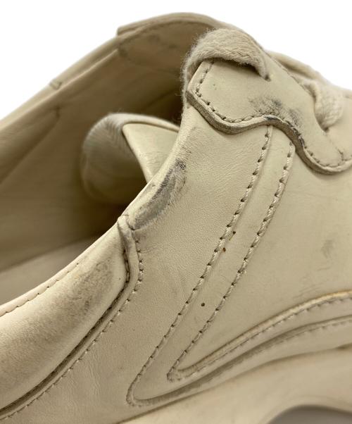 GUCCI（グッチ）GUCCI (グッチ) スニーカー ベージュ サイズ:SIZE5の古着・服飾アイテム