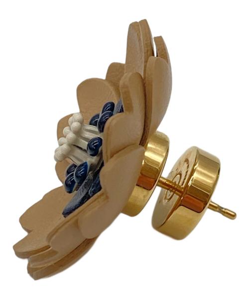 MIU_MIU（ミウ_ミウ）MIU_MIU (ミウ_ミウ) メタルxレザーピアス  サイズ:実寸サイズをご参照下さい。の古着・服飾アイテム