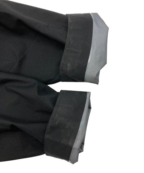 ARC'TERYX（アークテリクス）ARC'TERYX (アークテリクス) Alpha SV GORE-TEXシェル ジャケット ブラック サイズ:SIZE Mの古着・服飾アイテム