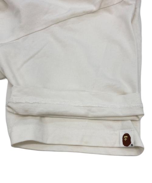 A BATHING APE（アベイシングエイプ）A BATHING APE (アベイシングエイプ) GARMENT DYE LOGO RELAXED FIT TEE ホワイト サイズ:SIZE Sの古着・服飾アイテム