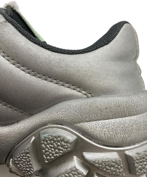 Acne studios（アクネ ストゥディオズ）Acne studios (アクネ ストゥディオズ) Bolzter Football シルバー サイズ:EU39の古着・服飾アイテム