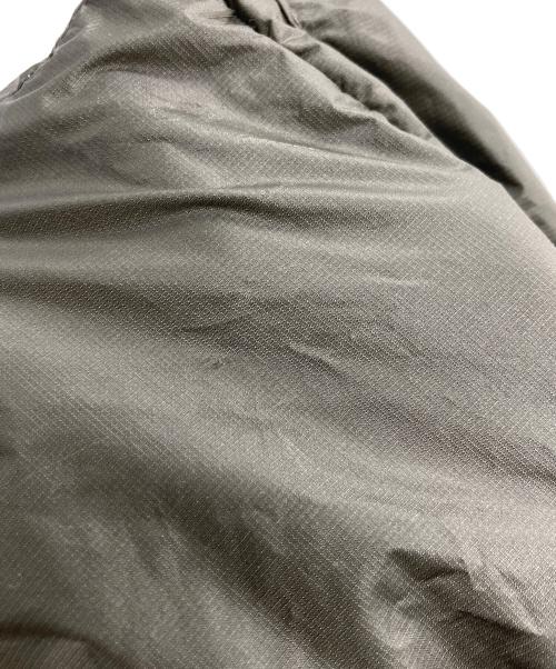 LeSportsac（レスポートサック）LeSportsac (レスポートサック) Essential Collection modern flap backpack カーキの古着・服飾アイテム