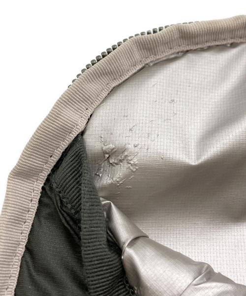 LeSportsac（レスポートサック）LeSportsac (レスポートサック) Essential Collection modern flap backpack カーキの古着・服飾アイテム