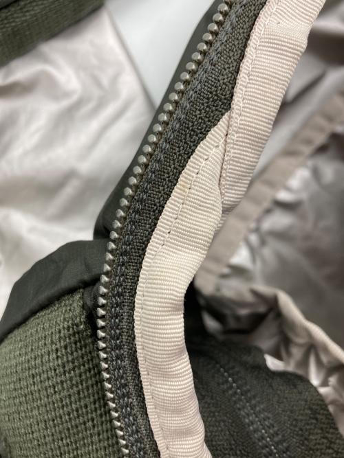 LeSportsac（レスポートサック）LeSportsac (レスポートサック) Essential Collection modern flap backpack カーキの古着・服飾アイテム