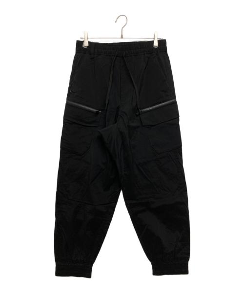 WHITE MOUNTAINEERING（ホワイトマウンテ二アニング）WHITE MOUNTAINEERING (ホワイトマウンテ二アニング) WIDE CARGO JOGGER PANTS ブラック サイズ:SIZE 0の古着・服飾アイテム