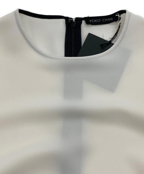 YOKO CHAN（ヨーコチャン）YOKO CHAN (ヨーコチャン) サイドスリットプルオーバーブラウス ホワイト サイズ:SIZE 38 未使用品の古着・服飾アイテム