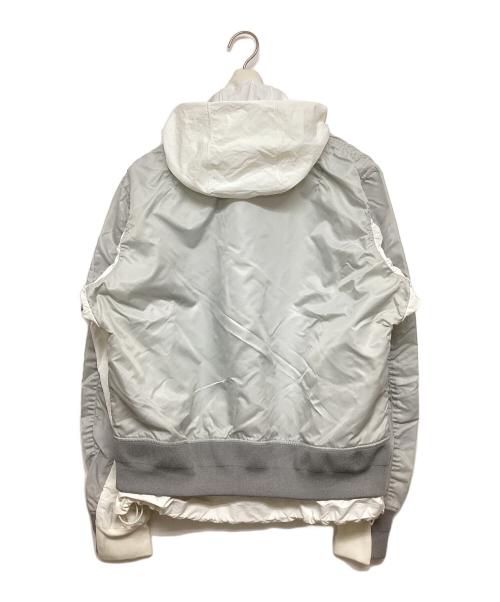 NIKE（ナイキ）NIKE (ナイキ) sacai (サカイ) LAYERED JKT ホワイト サイズ:SIZE Sの古着・服飾アイテム