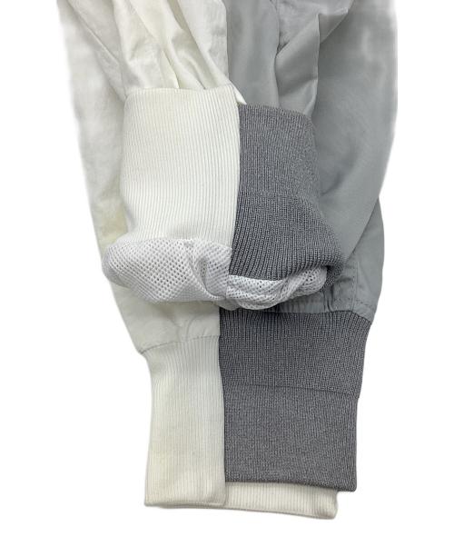 NIKE（ナイキ）NIKE (ナイキ) sacai (サカイ) LAYERED JKT ホワイト サイズ:SIZE Sの古着・服飾アイテム