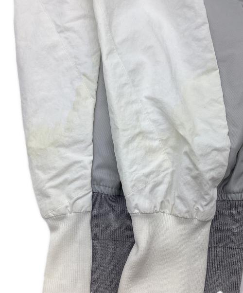 NIKE（ナイキ）NIKE (ナイキ) sacai (サカイ) LAYERED JKT ホワイト サイズ:SIZE Sの古着・服飾アイテム