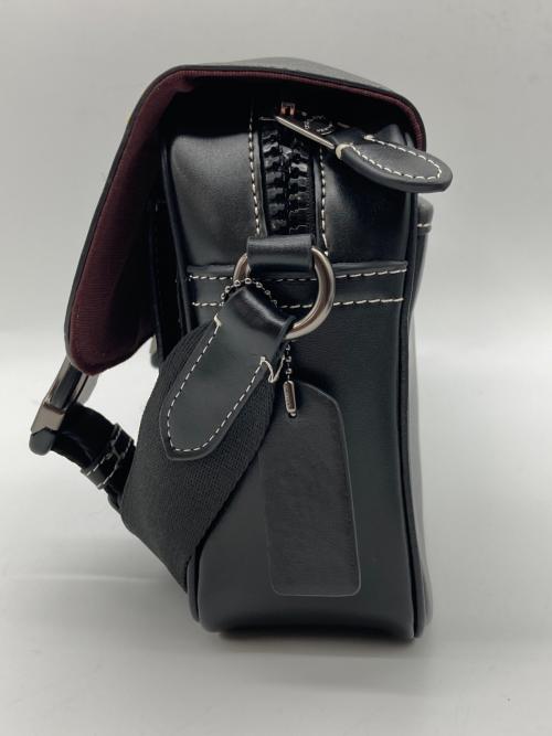 COACH（コーチ）COACH (コーチ) DISNEY (ディズニー) トラック クロスボディ ブラック サイズ:実寸サイズをご参照下さい。の古着・服飾アイテム