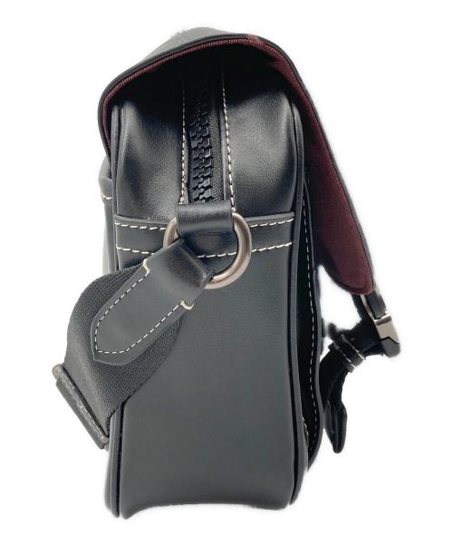 COACH（コーチ）COACH (コーチ) DISNEY (ディズニー) トラック クロスボディ ブラック サイズ:実寸サイズをご参照下さい。の古着・服飾アイテム