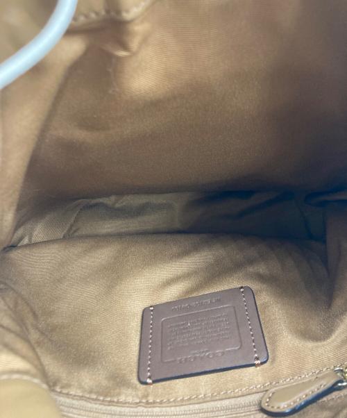 COACH（コーチ）COACH (コーチ) デンプシー ドローストリング バケット バッグ アイボリー サイズ:実寸サイズをご参照下さい。の古着・服飾アイテム