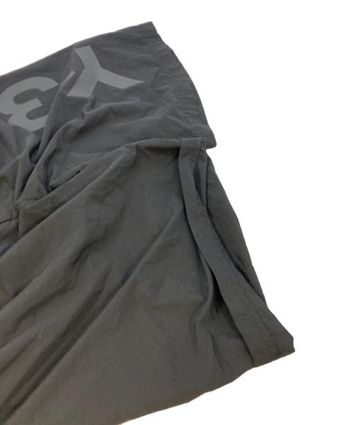 Y-3（ワイスリー）Y-3 (ワイスリー) ビッグロゴイージースイムショーツ ブラック サイズ:SIZE Lの古着・服飾アイテム