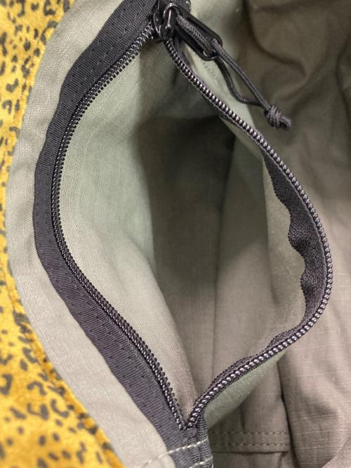 SUPREME（シュプリーム）SUPREME (シュプリーム) Velvet small Messenger Bag ブラウンの古着・服飾アイテム