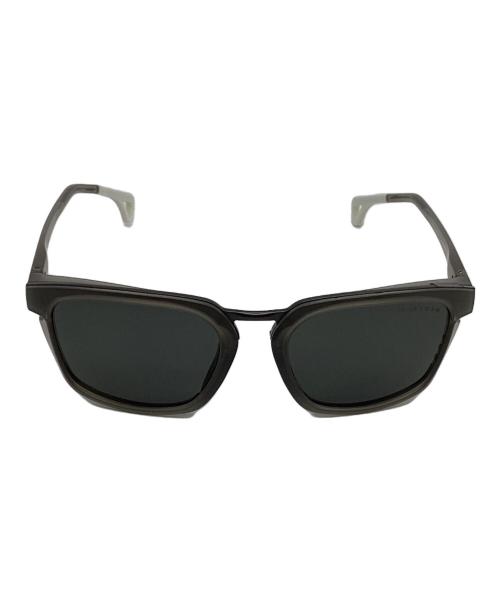 District Vision（ディストリクトヴィジョン）District Vision (ディストリクトヴィジョン) and wander (アンドワンダー) sunglasses w/strap グレー サイズ:SIZE Freeの古着・服飾アイテム